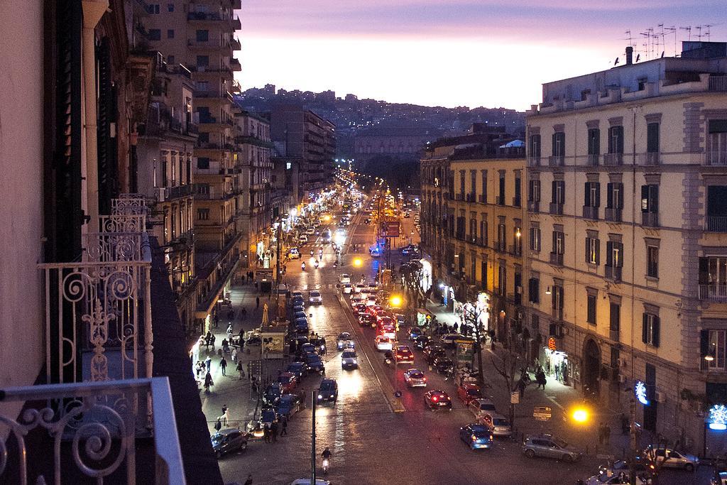 B&B Cuore Di Napoli Luaran gambar