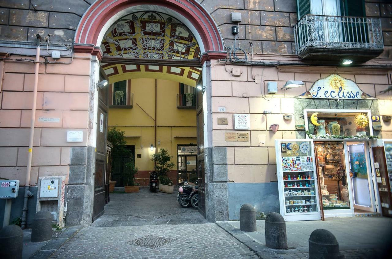 B&B Cuore Di Napoli Luaran gambar